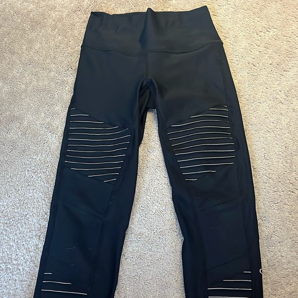 ALO yoga moto cropped legging - Picture 1 of 4